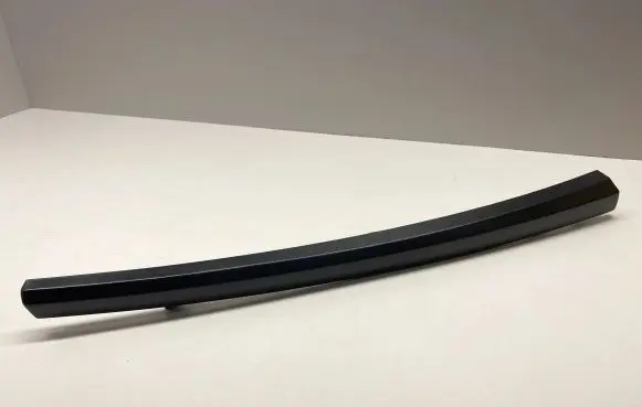 Mitsubishi Pajero Sport I Windshield trim MR221900