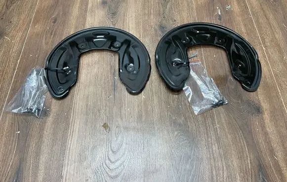 Mercedes-Benz E W213 Rear brake disc plate dust cover A0004230100