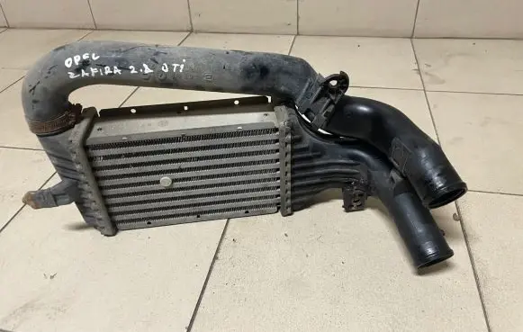 Opel Zafira A Intercooler radiator 24436438