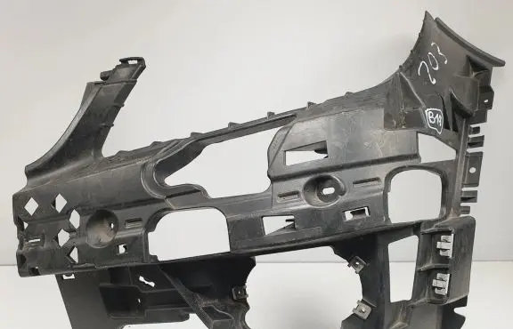Mercedes-Benz C W203 Front bumper mounting bracket A2038851765
