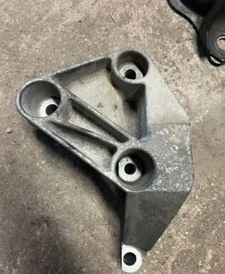 Renault Megane II Engine mounting bracket 8200108112 31160111