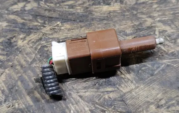 Nissan Tiida C11 Brake pedal sensor switch 7925U