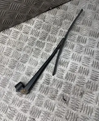 BMW X1 E84 Rear wiper blade arm 7138507