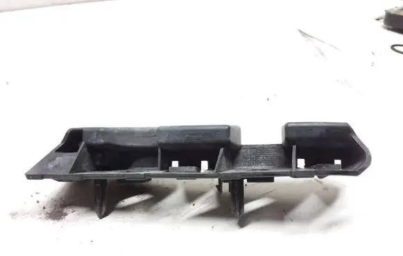 Peugeot 508 Front bumper mounting bracket 9686570380