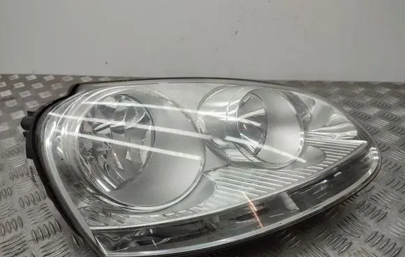 Volkswagen Golf V Headlight/headlamp