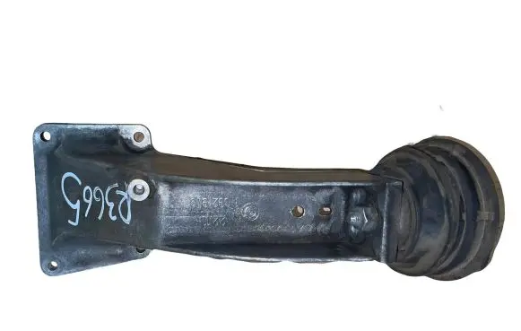 BMW 5 E39 Engine mounting bracket 1092973