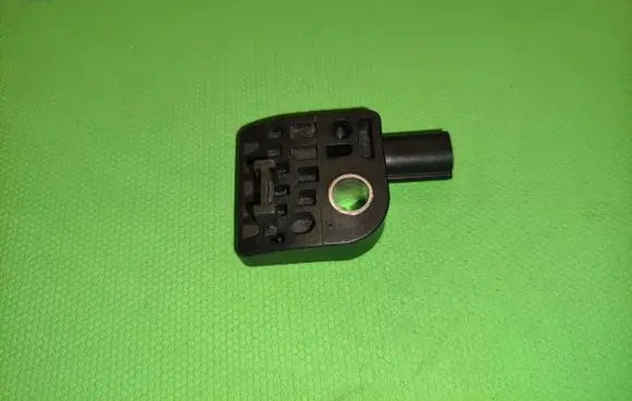 KIA Sportage Airbag deployment crash/impact sensor 959202S000 608210300C5