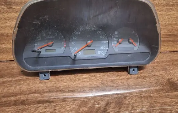 Volvo S40, V40 Speedometer (instrument cluster) 30858334 30862230 PP0200