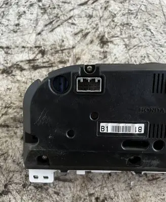Honda FR-V Speedometer (instrument cluster)