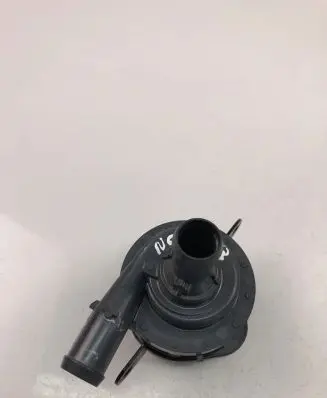 Volvo V60 Water pump 32222255