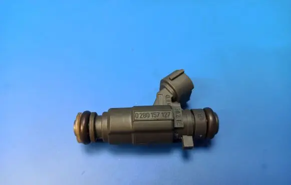 Peugeot 208 Fuel injector 0280157127 9676017480
