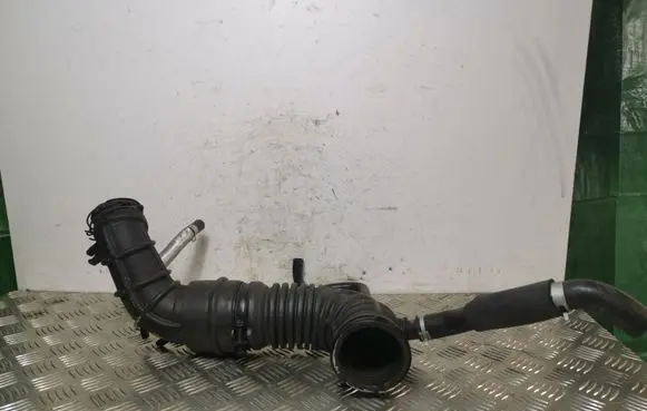 KIA Stonic Air intake duct part 28140H8400