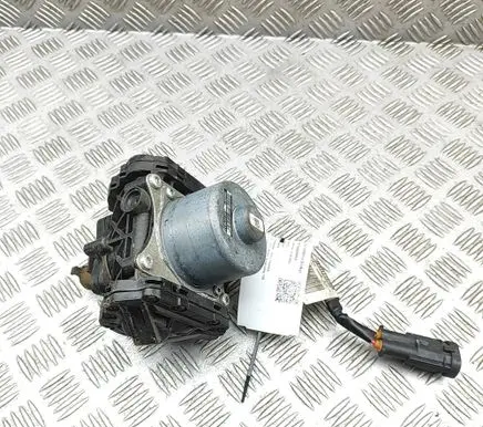 Opel Mokka B Vacuum pump 9835028580