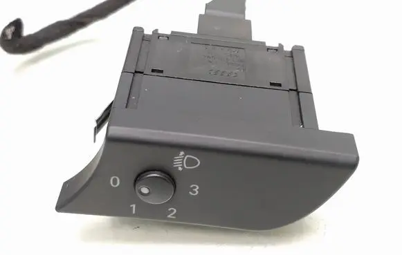 Audi A4 S4 B7 8E 8H Headlight level height control switch 8E1919094