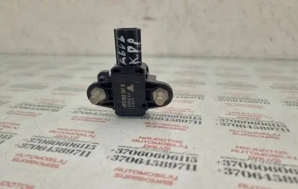 Audi A6 S6 C6 4F Airbag deployment crash/impact sensor 4F0955557B