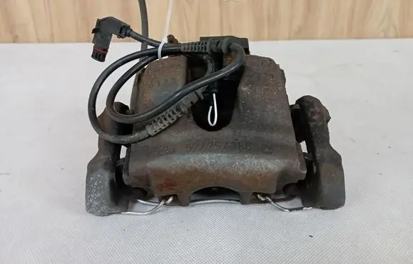 Mercedes-Benz SLK R170 Front brake caliper