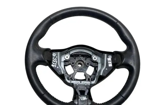 Nissan Juke I F15 Steering wheel