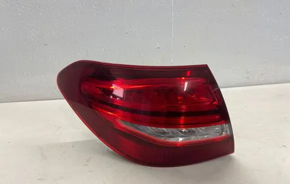 Mercedes-Benz C W205 Rear/tail lights A2059065100 624501 YAP2584914