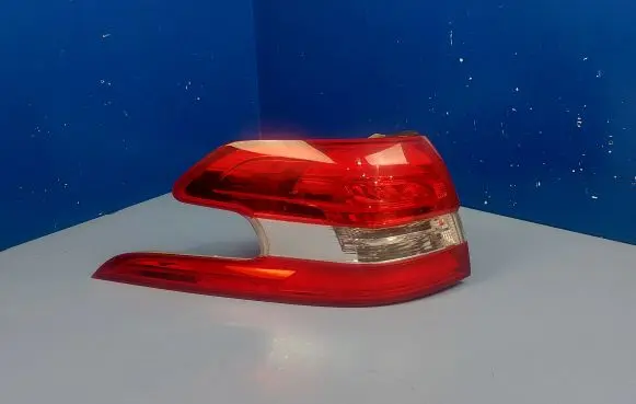 Peugeot 308 Rear/tail lights 9678093980 L90019408