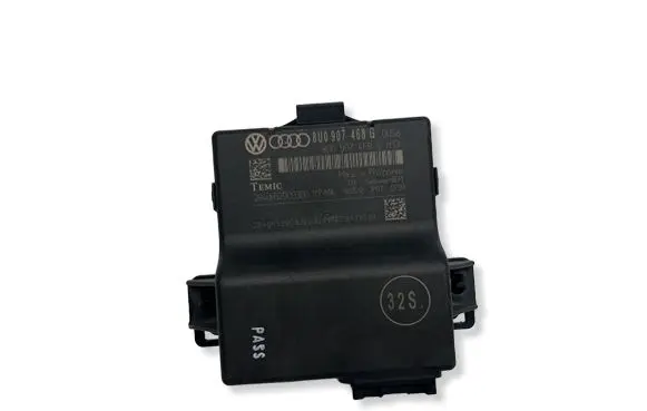 Audi Q3 8U Gateway control module 8U0907468G