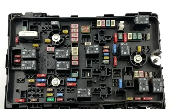 Chrysler Pacifica Fuse box set 63565509 REV001 2013106