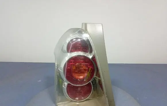 Toyota Corolla Verso E121 Rear/tail lights 0F-01
