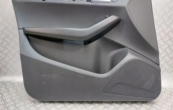 Audi Q5 SQ5 Front door card panel trim 
