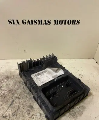 Volkswagen Caddy Fuse module 1K0937125A