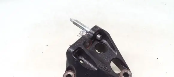 Toyota Auris E180 Engine mounting bracket
