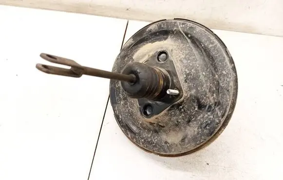 Opel Zafira B Brake booster 13142362