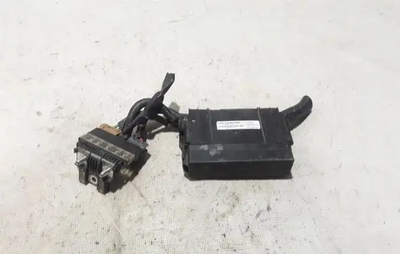 Renault Alaskan Fuse module 240125JV3A