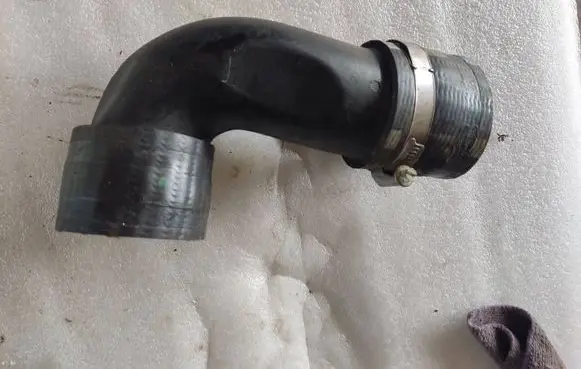 Volvo XC60 Intercooler hose/pipe 31338572