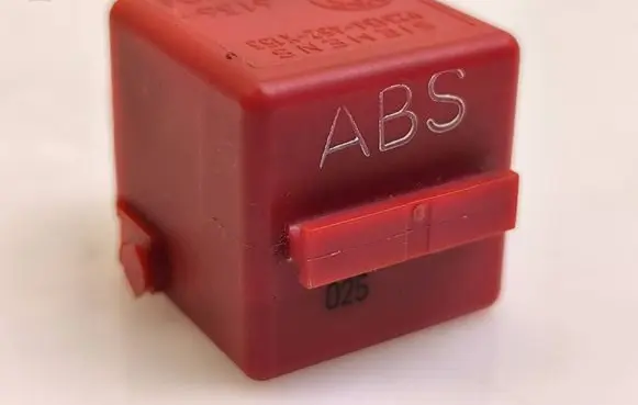 BMW 5 E39 Other relay V23134A52X153 6136 1393404