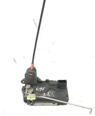 Opel Zafira B Rear door lock 13210738