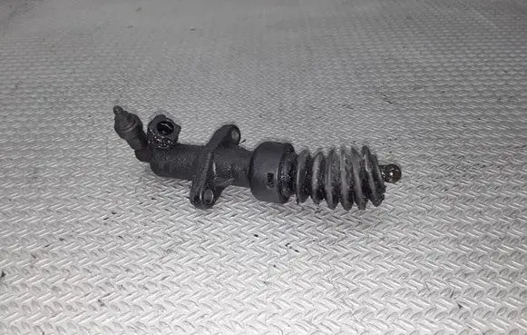 Clutch slave cylinder