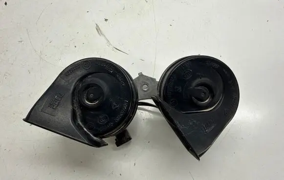 Ford Mustang VI Horn signal FR3T13A803AC FR3Z13832G FR3Z13832A