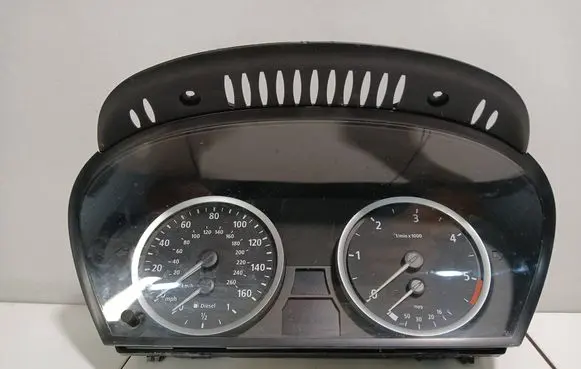 Speedometer (instrument cluster)