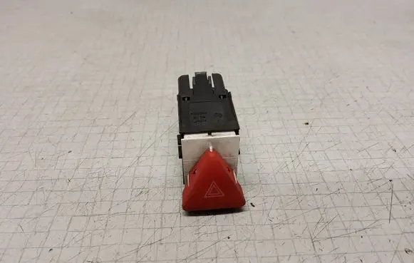 Volkswagen PASSAT B6 Hazard light switch 3C0953509