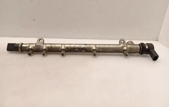 Mercedes-Benz E W211 Fuel main line pipe A6110700395 0445214038 A6110780449