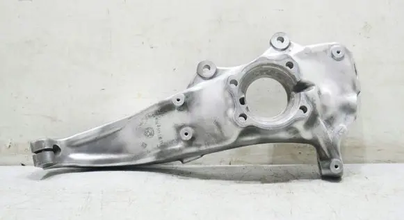 BMW M5 F90 Front wheel hub spindle knuckle