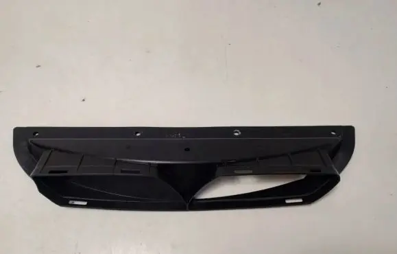 Jaguar F-Pace Air intake duct part GX739H724AA T2H6635