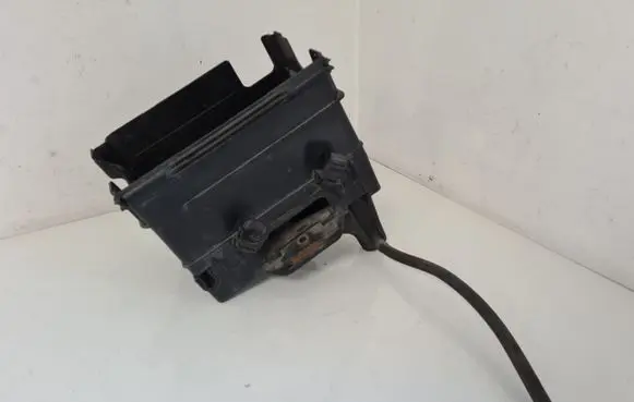 Seat Ibiza III (6L) Battery box tray 6Q0915419