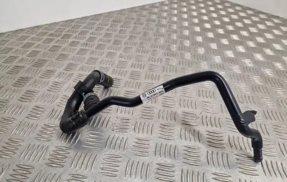 Volkswagen Golf VII Engine coolant pipe/hose 04L121064C