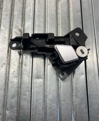 BMW 5 F10 F11 Glove box lock 03F1010017