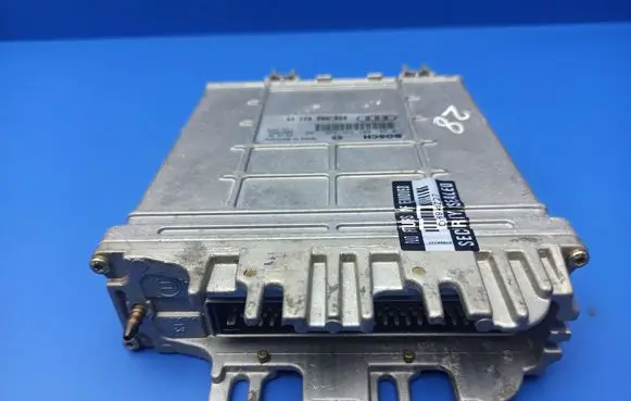 Audi A4 S4 B5 8D Engine control unit/module 028906021CE 0281001425 0281001425426