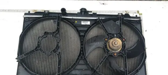 Nissan Almera Radiator cooling fan shroud 21400hsa00 21400-hsa00