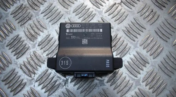 Volkswagen Golf V Gateway control module 1K0907530H