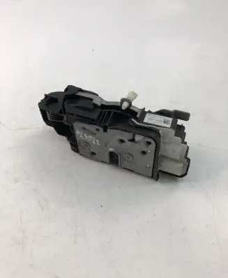 Volvo XC90 Coupe door lock (next to the handle) 31349894
