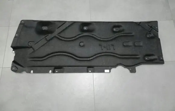 BMW X1 F48 F49 Center/middle under tray cover 