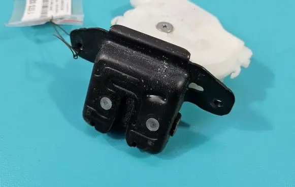 Toyota Auris E180 Tailgate/trunk/boot lock/catch/latch IMPRK1573029